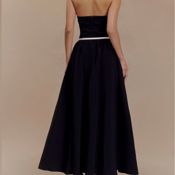 Meshki- Penny Strapless Contrast Midi Dress - Black & White - Picture 5 of 5